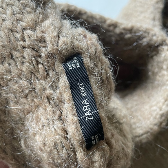 Zara Chunky Sweater - Picture 9 of 10